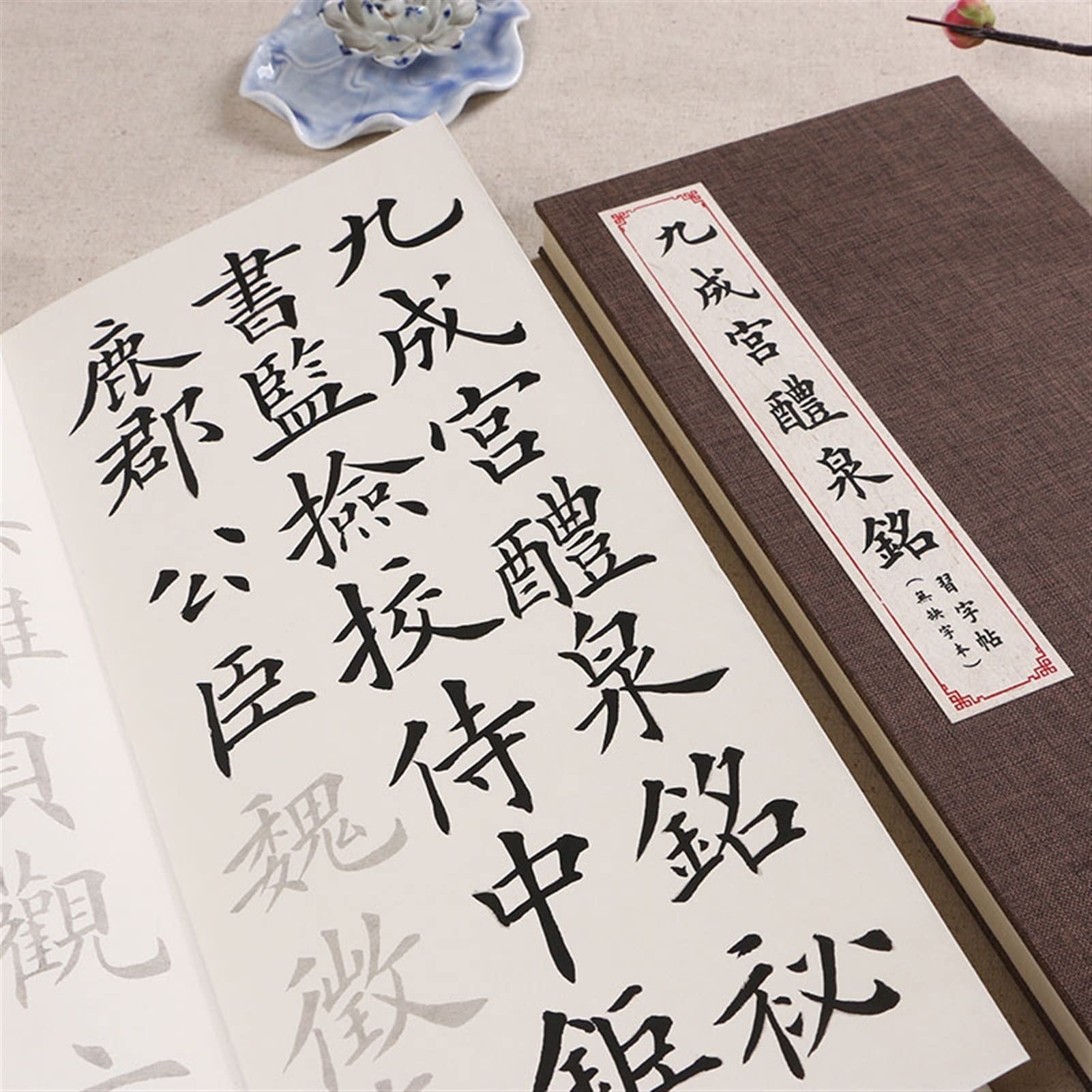 Magiczny zeszyt do ćwiczeń kaligrafii, Chinese Calligraphy Copybook Shu Fa Kai Shu,Imitating Facsimile Xuan Paper Tracing Paper Copy Book
