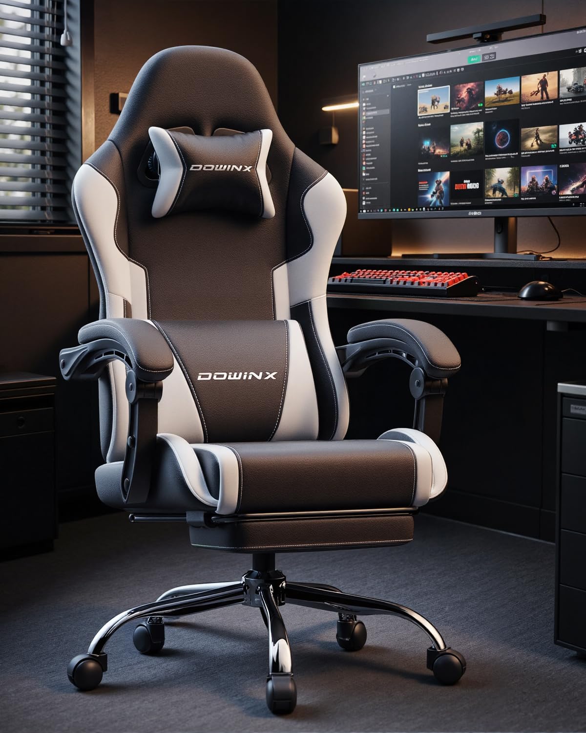 Dowinx sedia da gaming ergonomica con massaggio e poggiapiedi, poltrona gaming reclinabile 150°, braccioli regolabili, sedia ufficio imbottita, portata 180 kg, Bianco