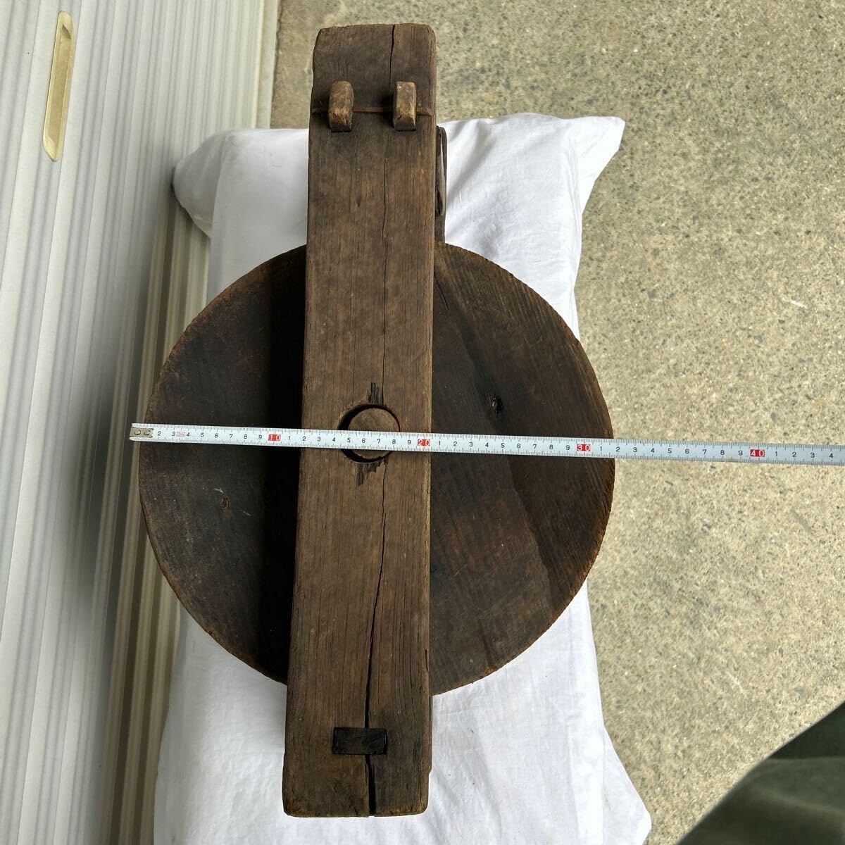 滑車　井戸　レトロ Amazon.co.jp: 昭和レトロ井戸滑車つるべ滑車鉄製大小2個セット