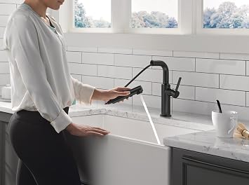 Delta Musluk Daneri Pull-Out Mutfak Bataryası, Pull-Out Püskürtücülü Siyah Mutfak Bataryaları, Mutfak Lavabo Bataryası, Manyetik Yerleştirme ile Mutfak Lavabo Bataryası, Mat Siyah 16879-BL-DST