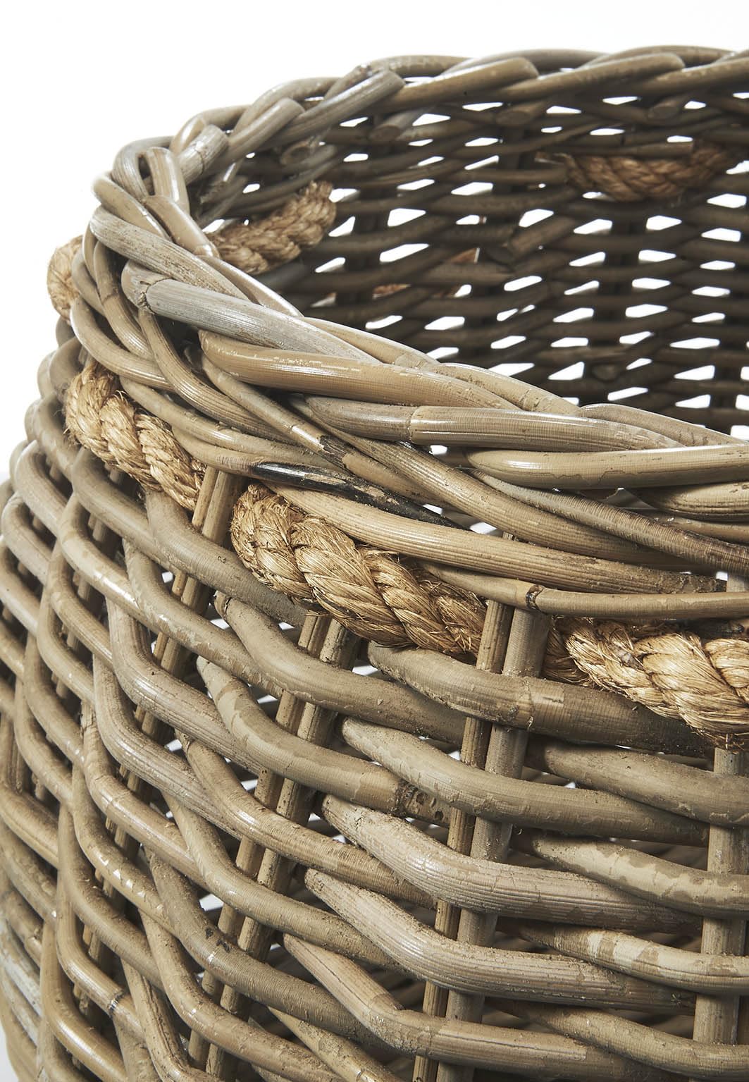 Kobolo Aufbewahrungskorb Flechtkorb aus Rattan mit Seilgriff Kubu Grey