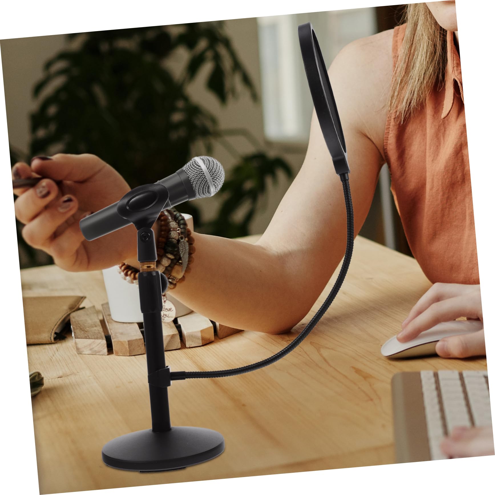 Mikikit Supporto Per Microfono Da Tavolo Con Filtro Antivibrazione Per Registrazioni Audio e Trasmissioni Radiofoniche