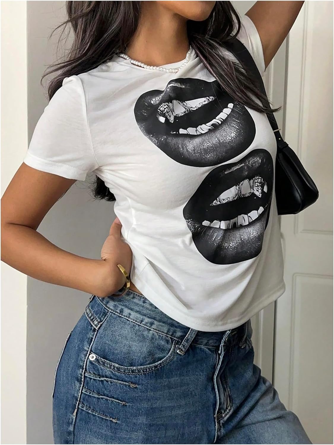 Floerns Women's Graphic Lips Print T Shirts Short Sleeve Streetwear Tee Shirts Top - Image 5