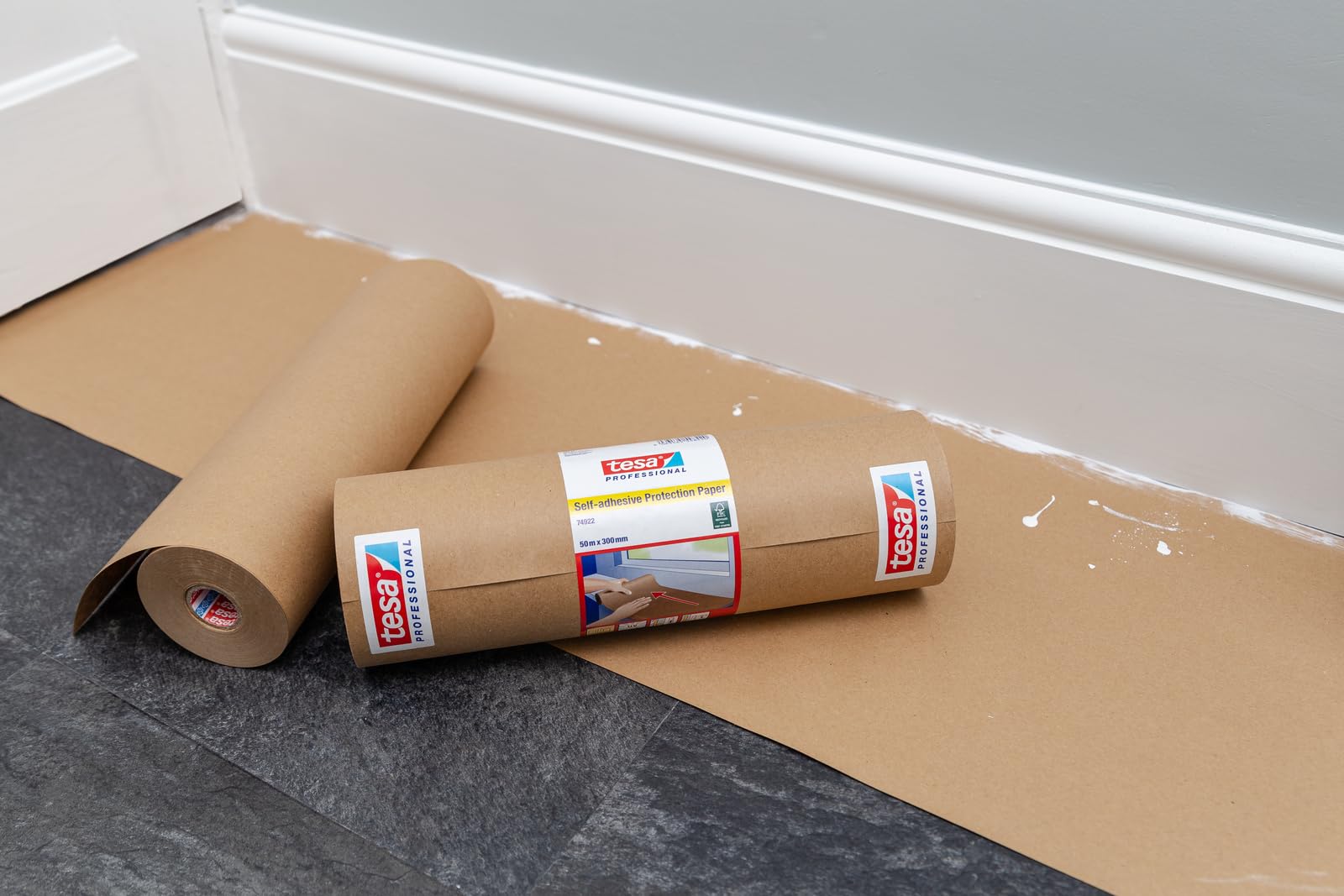 tesa papel protector autoadhesivo - Para protección y cobertura de grandes superficies, removible sin residuos, 1 rollo 50 m x 30 cm