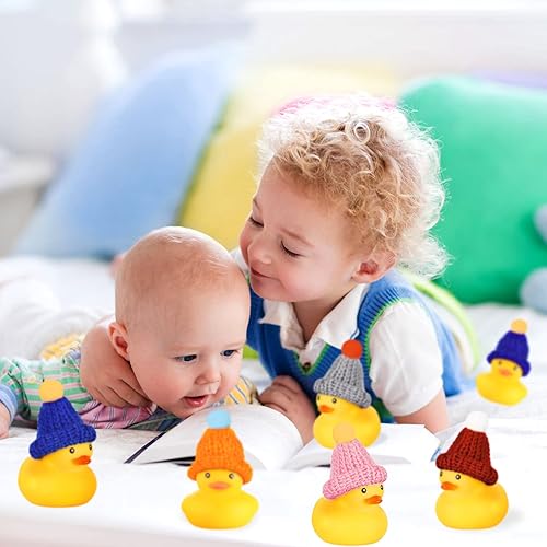 Miniatura 6 de Chivao 12 patos de goma con 12 lentes de sol, sombreros, gorros, bufanda, pequeños patos de crucero a granel, juguetes de bañera para regalo del día