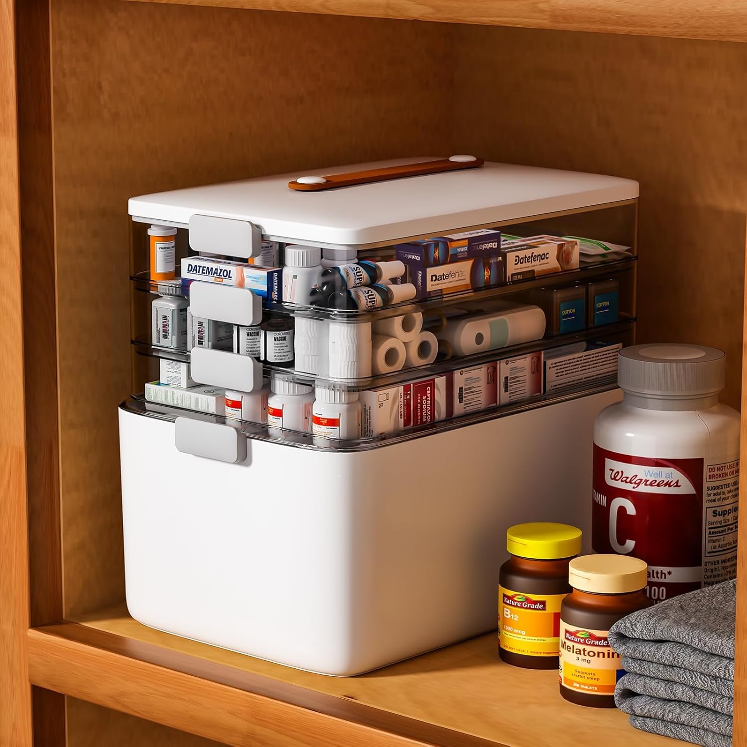 funest Organizador de medicamentos XL de 4 niveles con mango de cuero, pastillero portátil y kit de primeros auxilios vacío con bandeja extraíble para el hogar, viajes, caravana, escuela, dormitorio