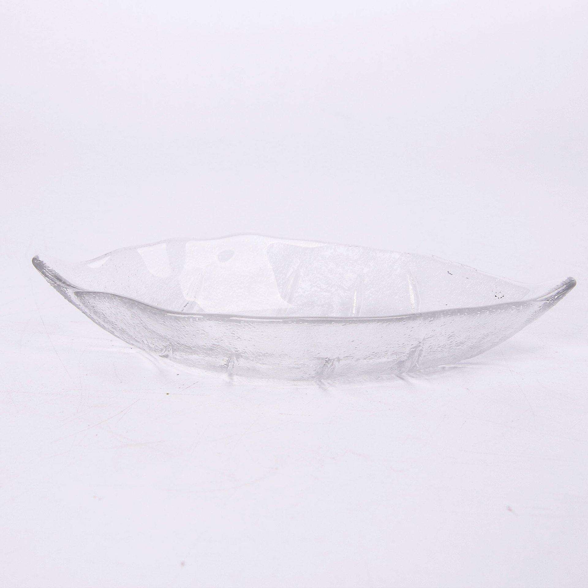 HAPLY Petite Square Plastic Mini Tasting Sample Plates Clear Appetizer Dessert Plate,Pack of 4-(White)