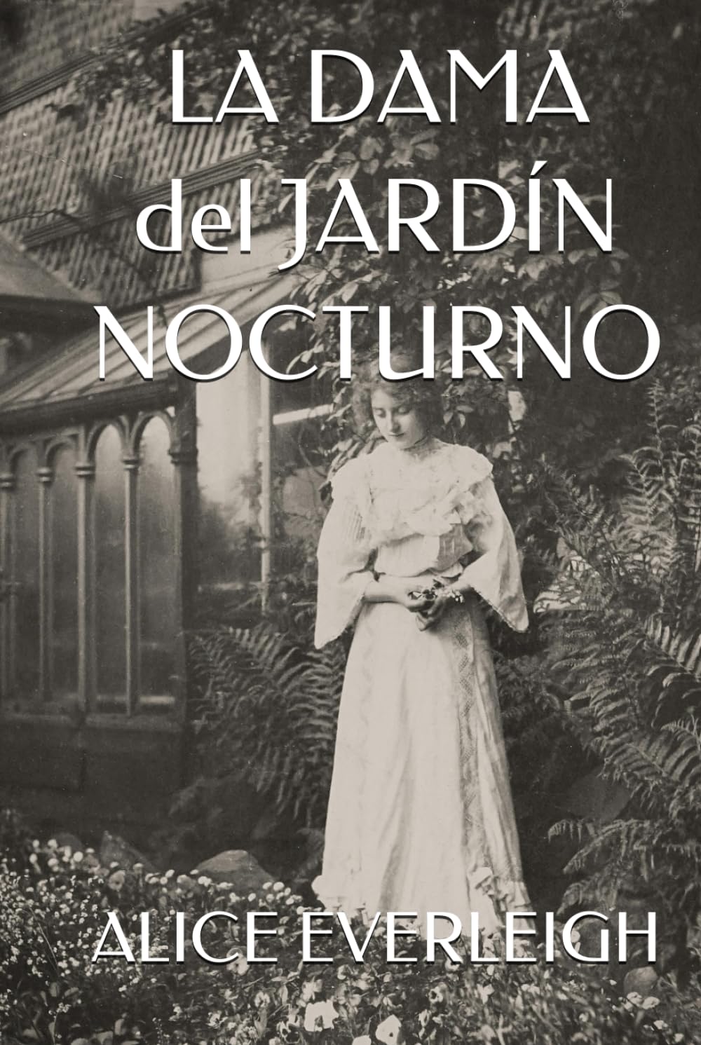 LA DAMA DEL JARDÍN NOCTURNO