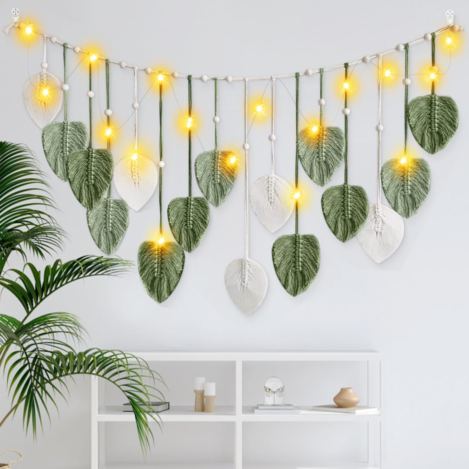 Tapiz de macramé tejido a mano estilo Boho Deko con sutiles detalles de luces