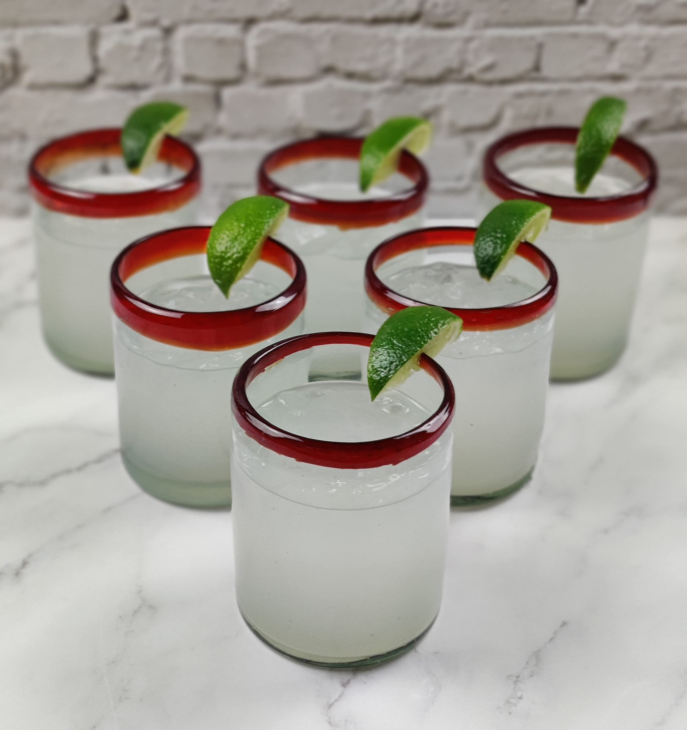 Dos Sueños Mundgeblasene mexikanische Trinkgläser – Set mit 6 Gläsern mit roten Rändern (je 284 ml)