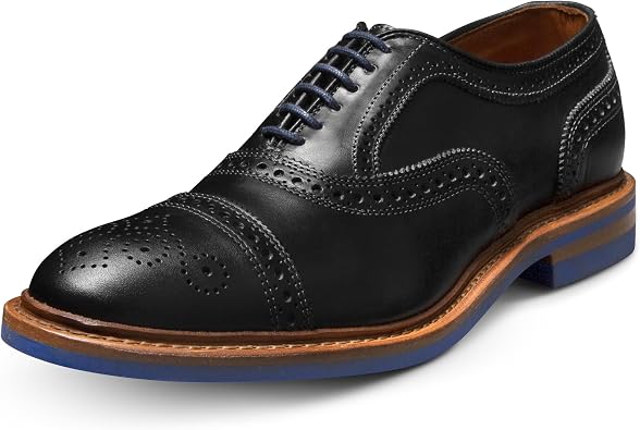 حذاء Allen Edmonds Strandmok Cap Toe مع حذاء Perfing Detail
