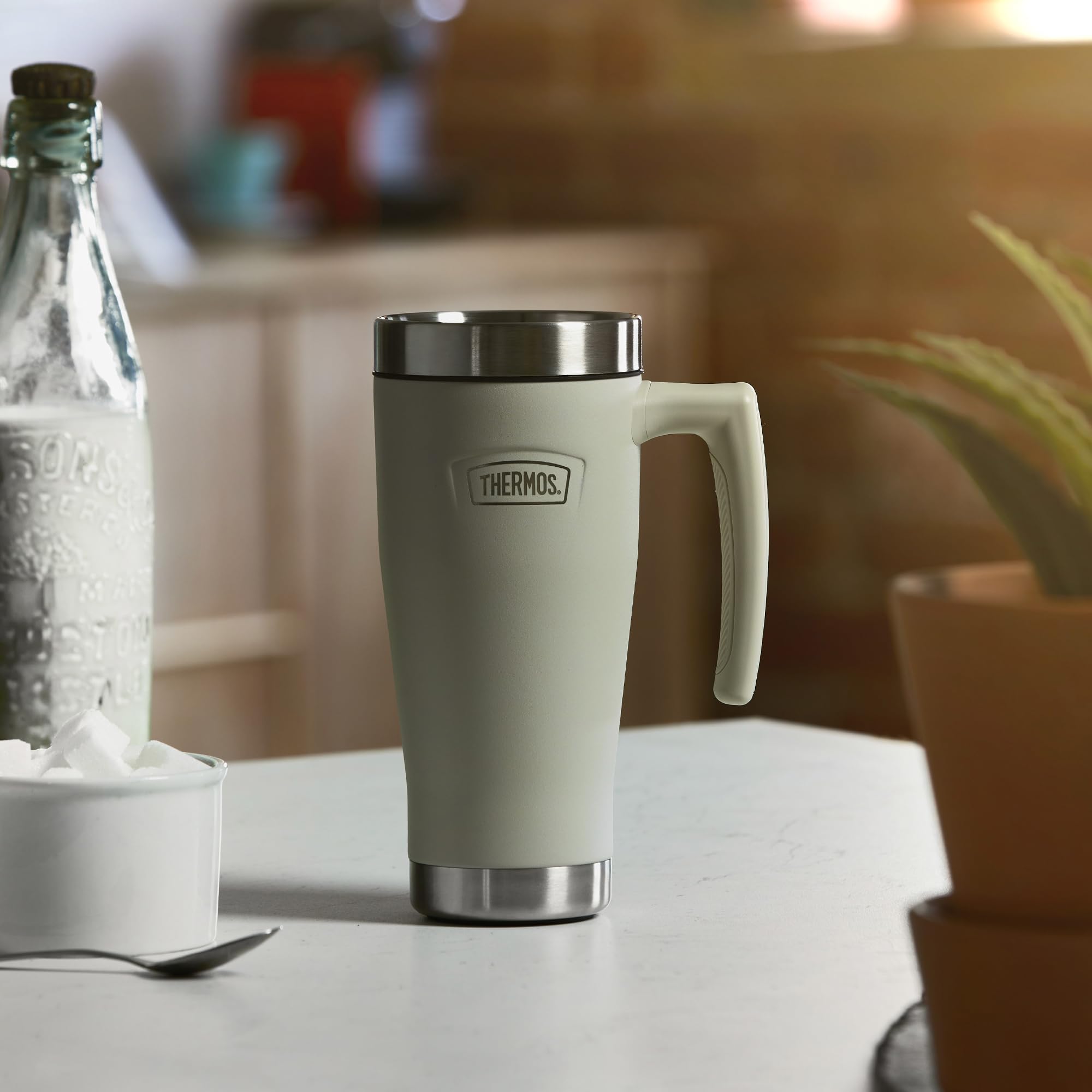 Thermos - Icon Sandstone Tasse de voyage (470 ml), tasse à café isotherme réutilisable en acier inoxydable pour boissons chaudes ou froides, bouteille d'eau scellée sous vide avec un couvercle