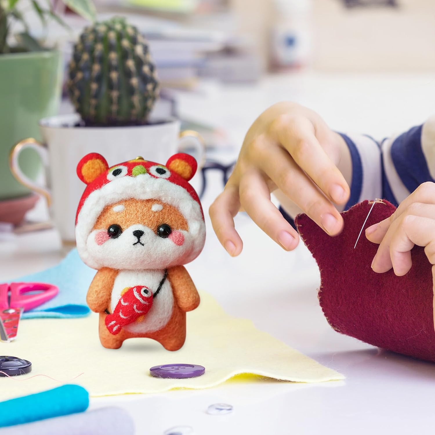 MAGICLULU DIY Needle Felting Kit Wool Felt Lion Dog Hanging Ornament Craft Set for Beginners with Convenient Felting Tools and Felt Material for Household Needlework