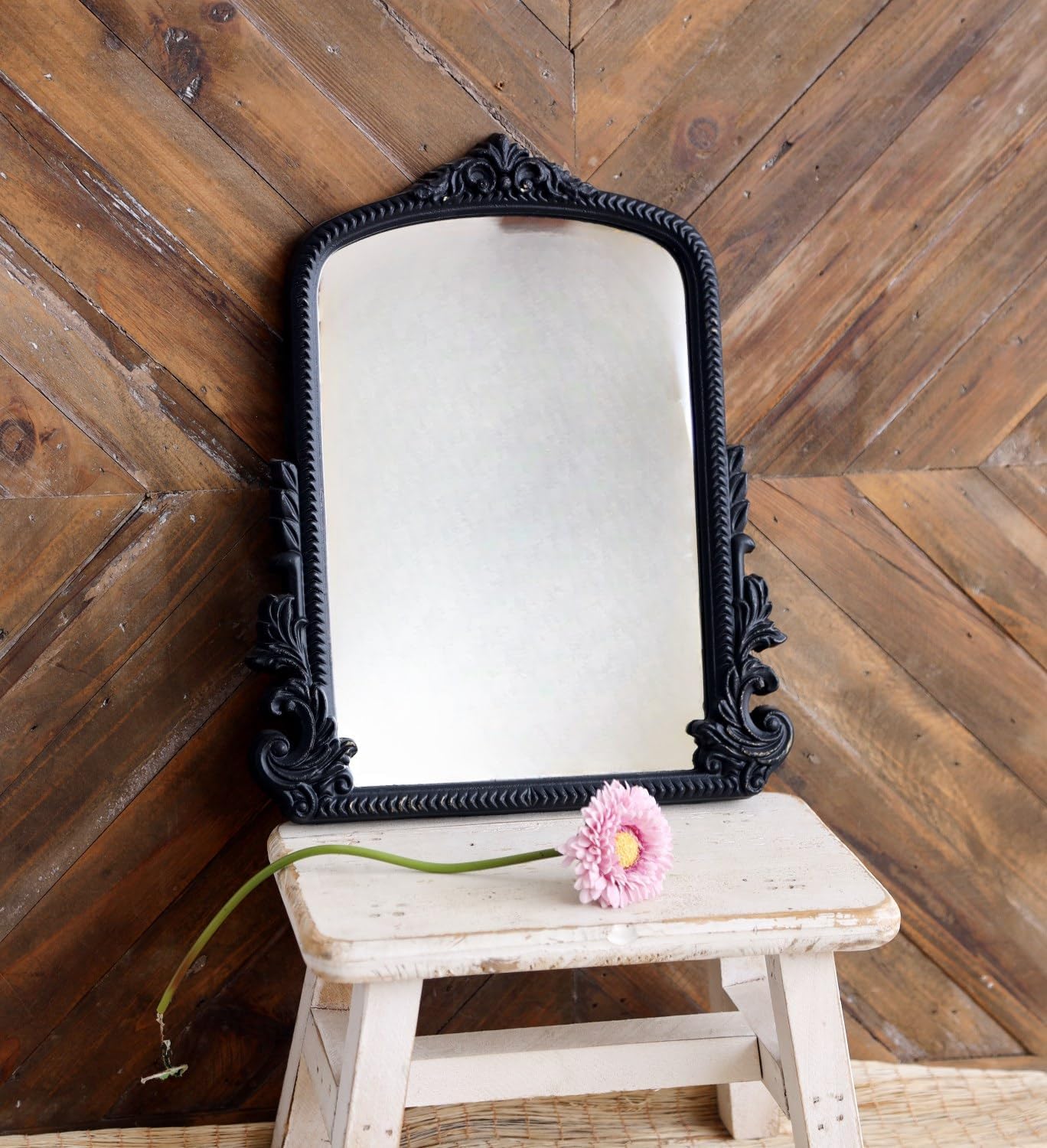 HSDDHOME Black Vintage Arched Vanity Mirror, Baroque Tabletop Makeup Mirror, Decorative Antique Mirror for Dresser, Bedroom, Living Room, 11.8" x 9.6"