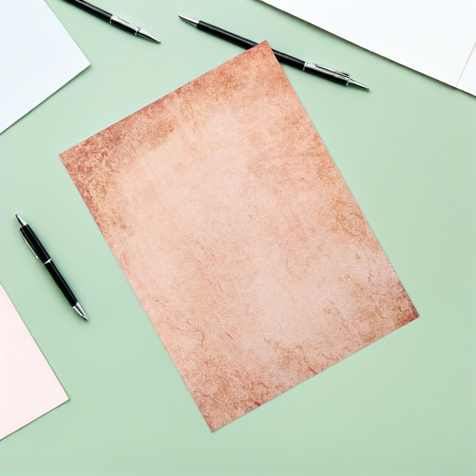 50 Blatt Vintage Briefpapier Doppelseitig Antikes Pergamentpapier Retro Schreibpapier für Scrapbooking und Drucken Glatte Oberfläche Kompatibel mit Standarddruckern Platzsparend