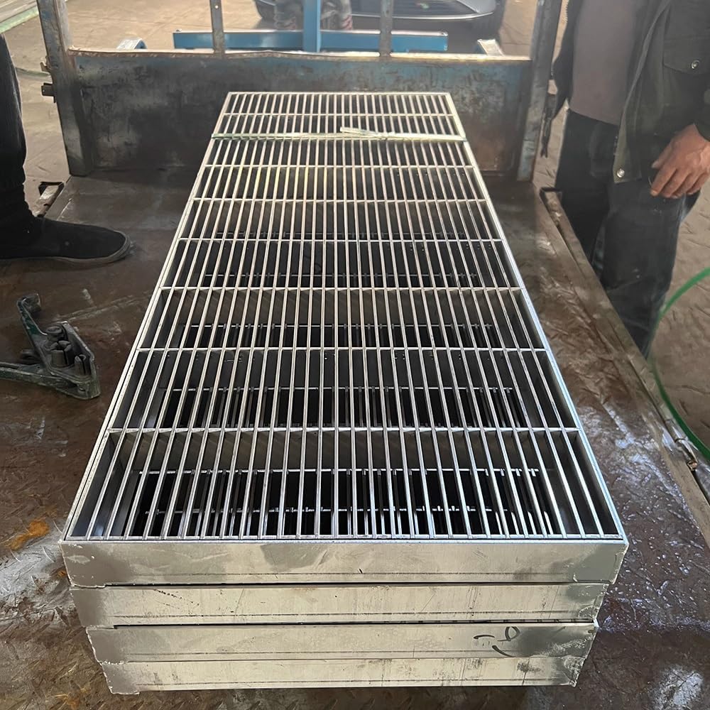 304 Stainless Steel Rainwater Grate, Kitchen Decoration Drain System, Garden Metal Drainage Trench with End Caps for Driveway Outdoor Sidewalk(Silver-201A,39.4X2X1.2IN)