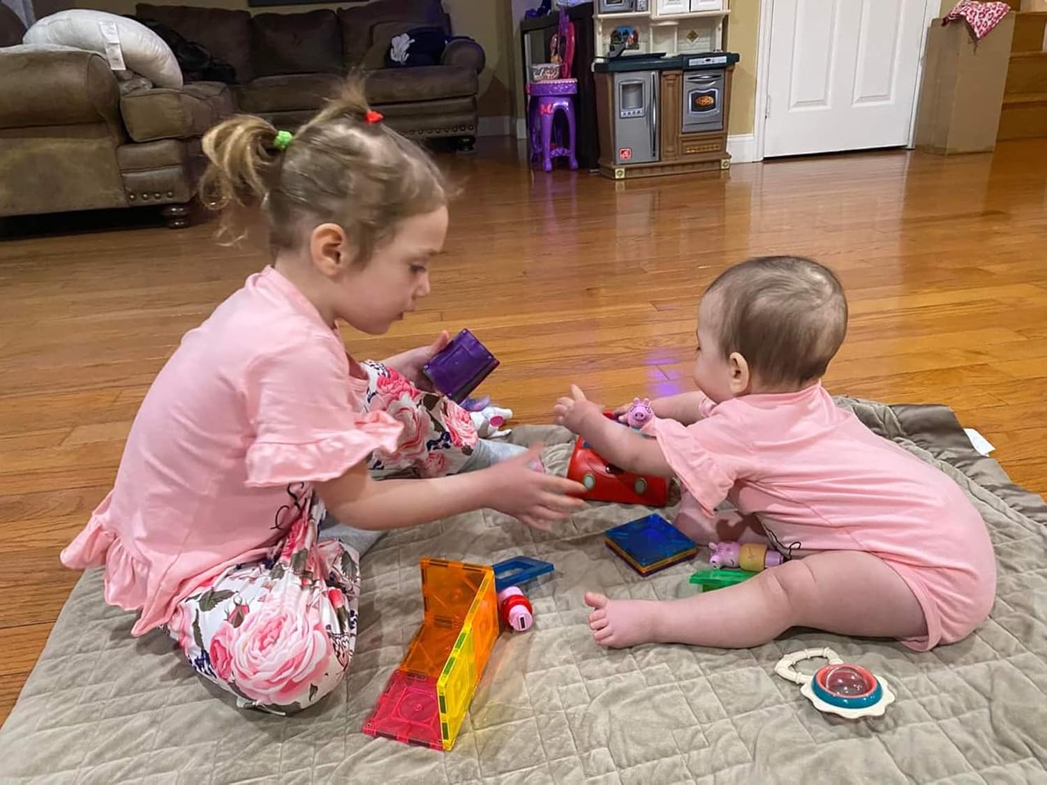 Newborn Baby Girl Clothes Big Sister Little Sister Matching Outfits Infant Romper Floral Pants Toddler Girls 3Pcs - Image 5