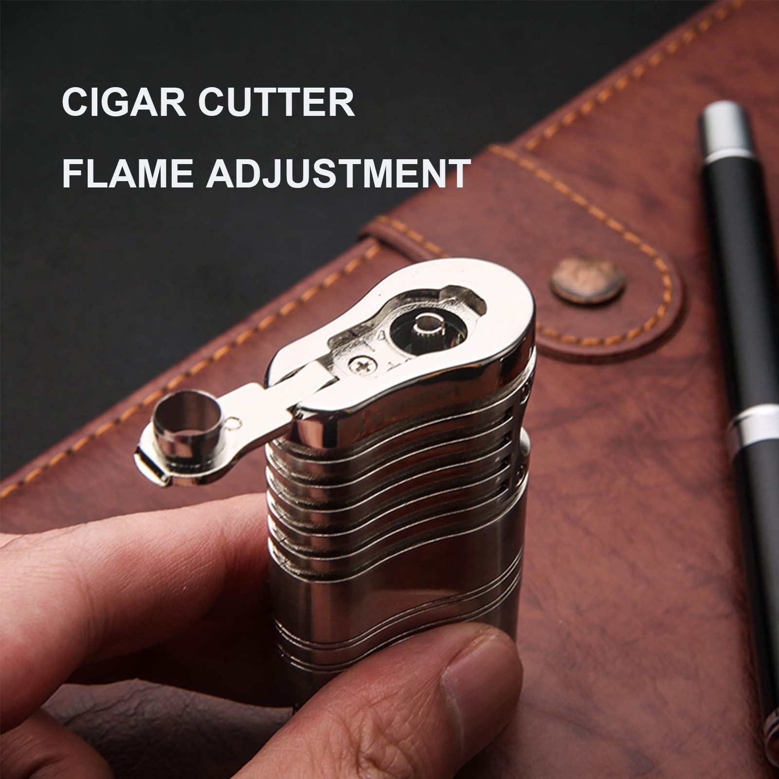 Briquet Torche en Métal Briquet Au Butane Rechargeable 4 Jet Flamme Gaz Cigarette Coupe-Vent Portable Briquet avec Poinçon Cigare Accessoires Fumeurs