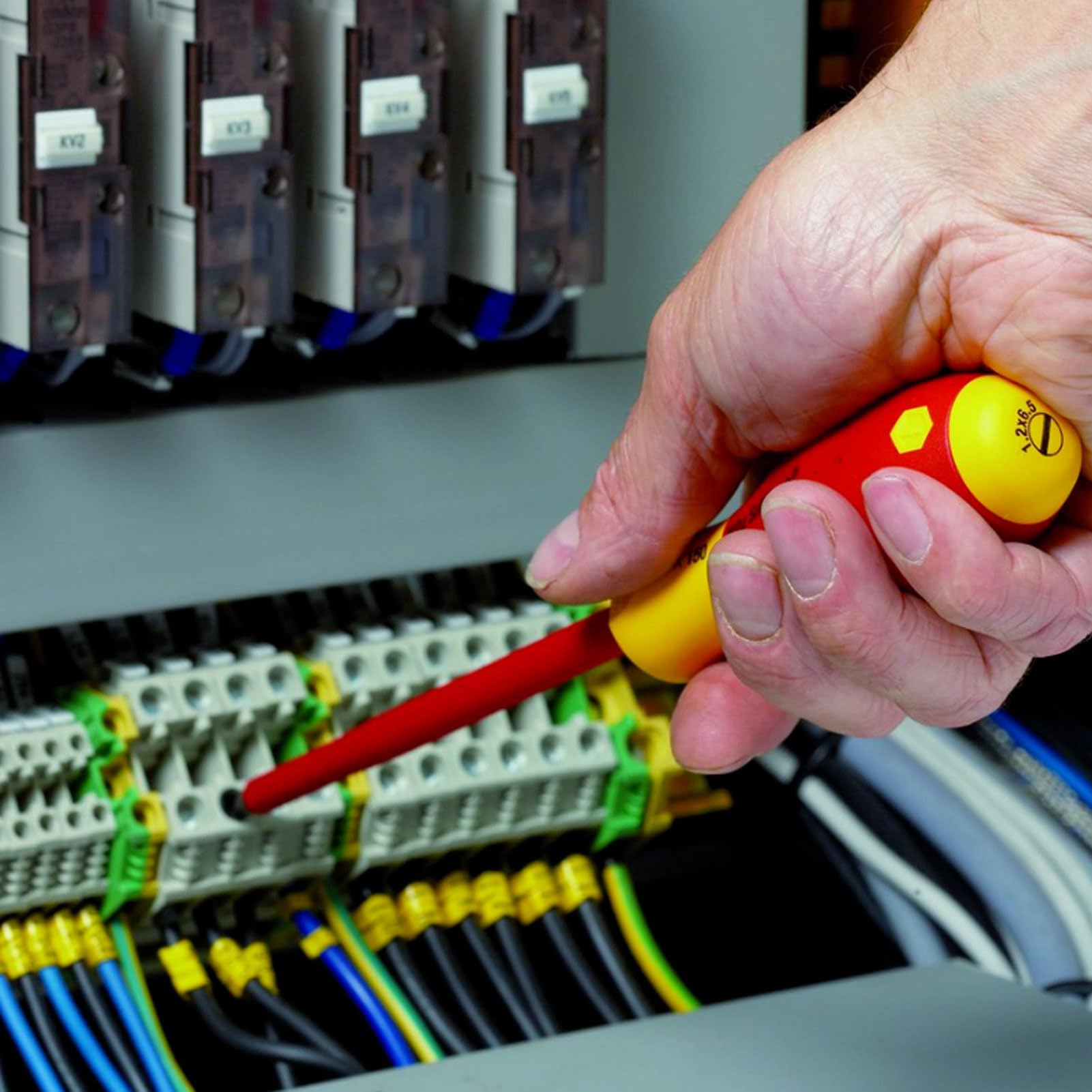 Set di 15 cacciaviti per elettricista 1000 V, set di cacciaviti elettrici professionali isolati per veicolo