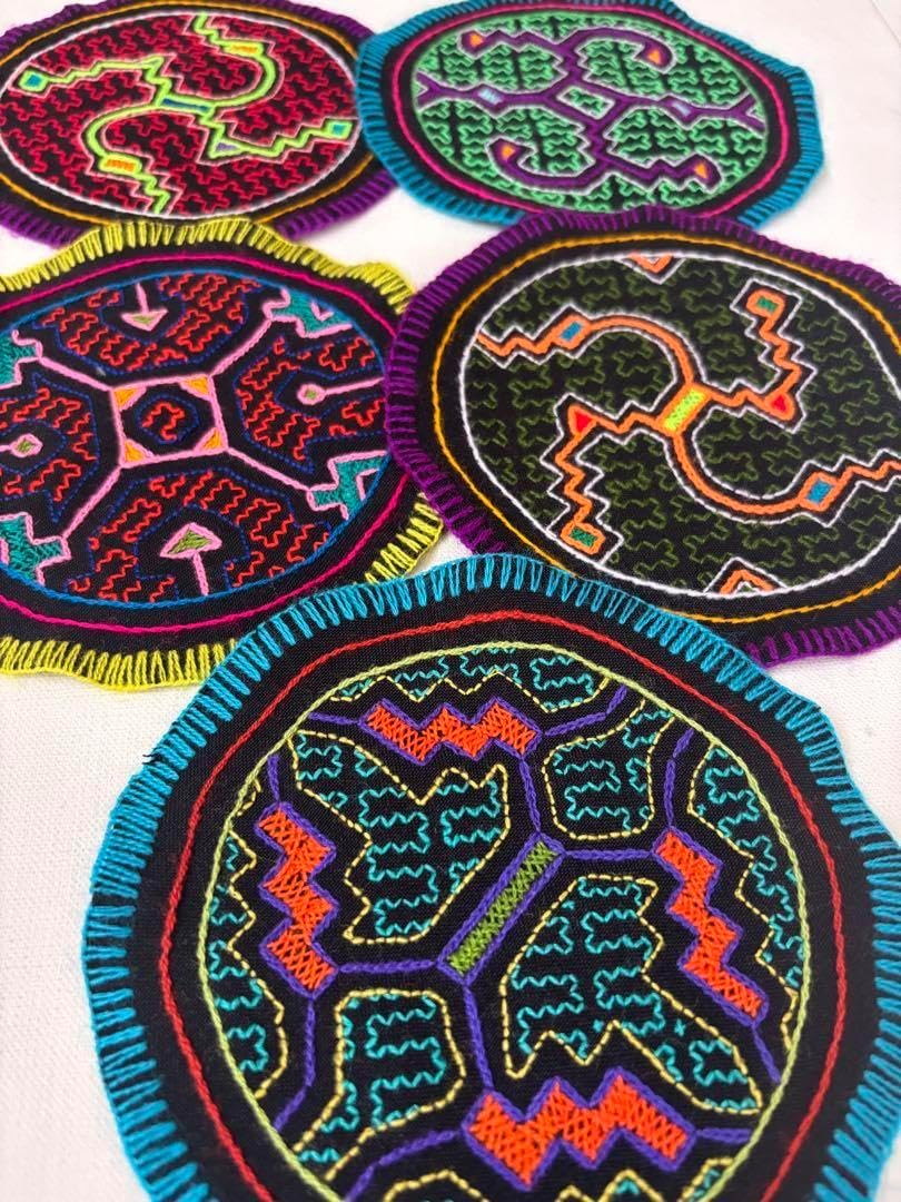 金駒刺繍 刺繍 スワトウ刺繍 菊花 牡丹 付け下げ 着物 083w p 未