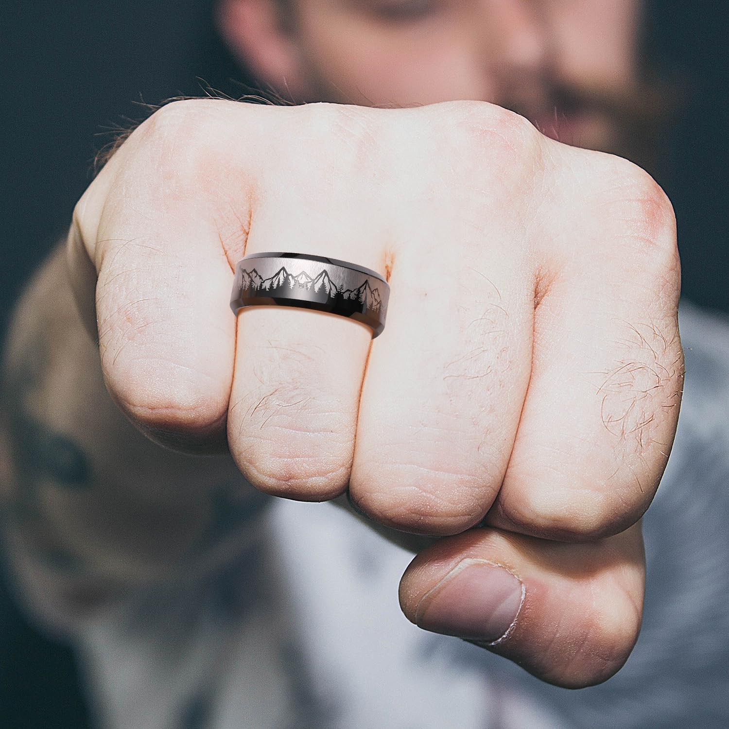 King Will 8mm Herren Ehering Schwarz Beschichteter Wolfram Trauring für Männer mit Berg- und Baum-Lasergravur, Naturkollektion