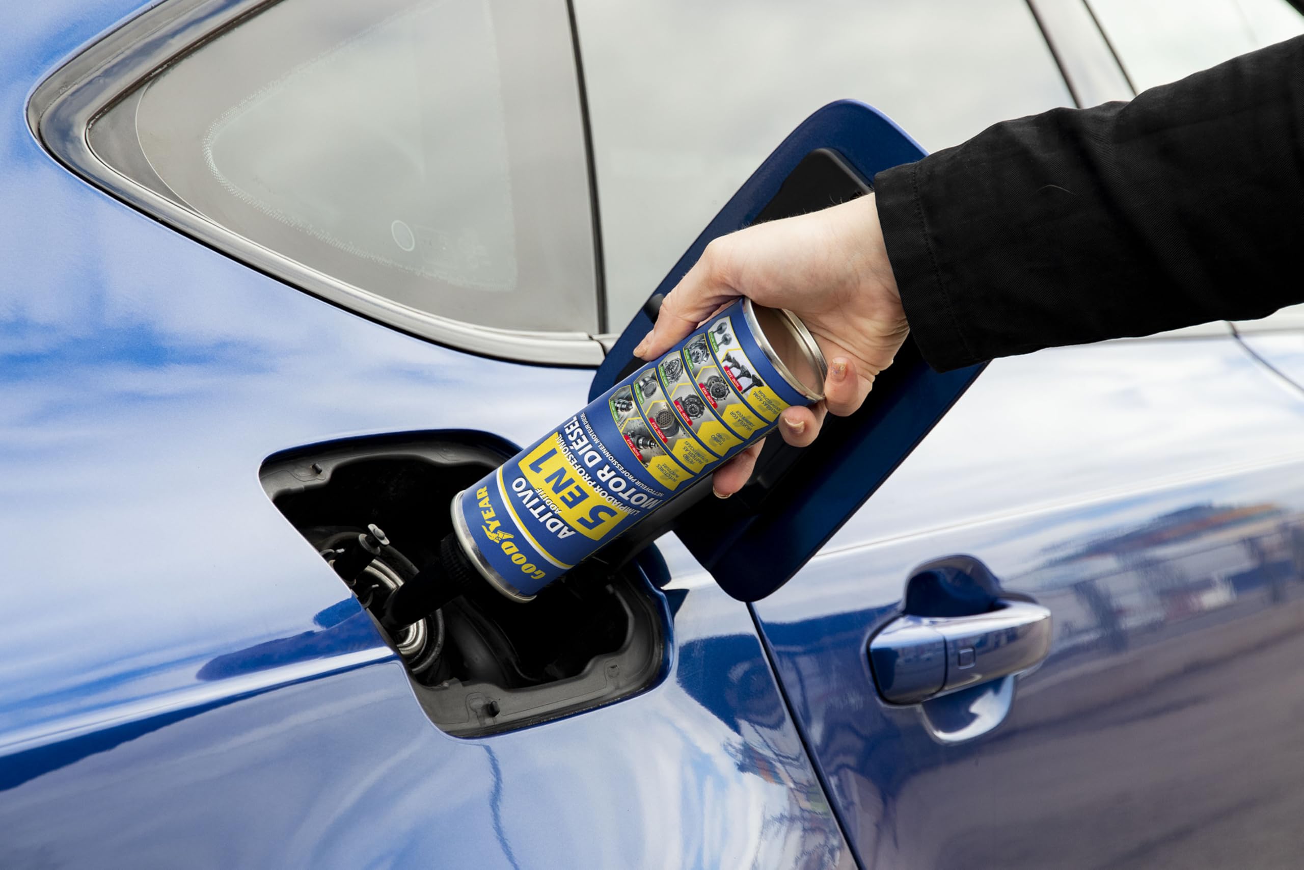 Goodyear Additivo detergente per Motori Diesel 5 in 1 Professionale 300 ml | Detergente Completo per iniettori, Turbo, Dpf, valvola EGR e aspirazione | Migliora Le Prestazioni