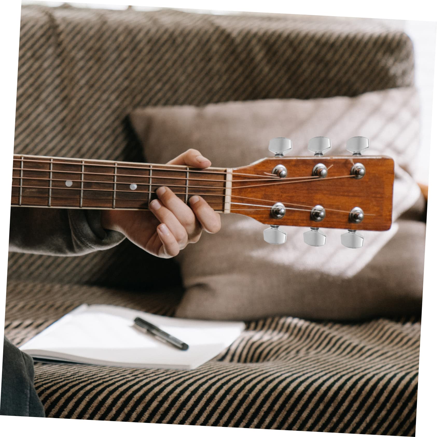 BESPORTBLE 6Pcs Guitar Tuning Pegs Durable Guitar Accessories with Classic Design for Acoustic and Electric Guitars Easy to Install Guitar Head Knobs Finish