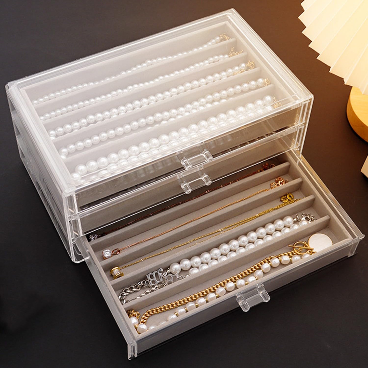 Caja de almacenamiento de collar, caja organizadora de acrílico con bandeja de terciopelo, soporte a prueba de polvo para mujeres y niñas (gris, 3 cajones)