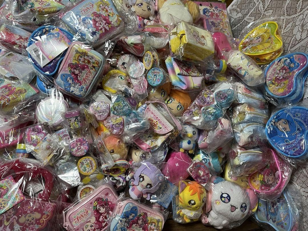 Amazon.co.jp: 歴代プリキュアグッズ セット130点越えセット