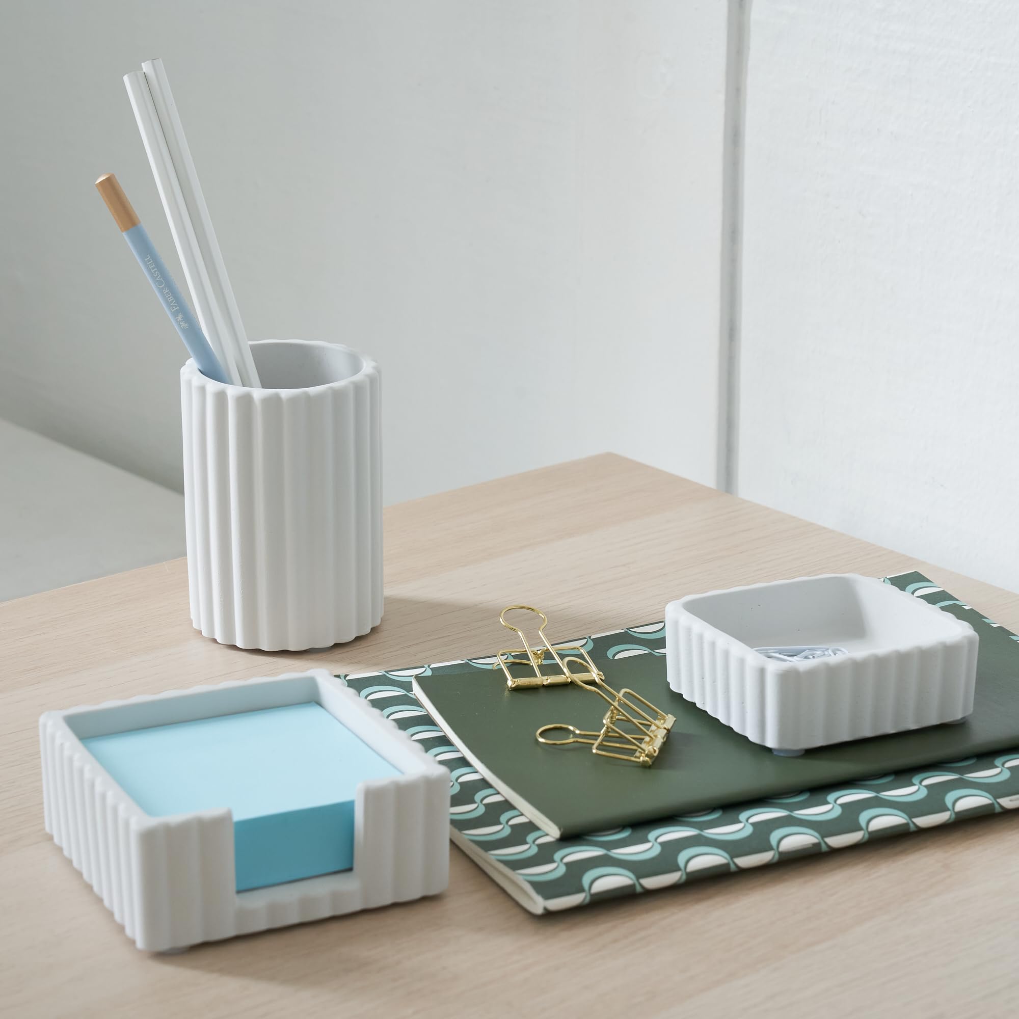 KIBAGA Set di 3 accessori da scrivania estetici moderni, eleganti organizer in cemento per penne e forniture per ufficio, un'aggiunta carina e funzionale all'arredamento del tuo spazio di lavoro
