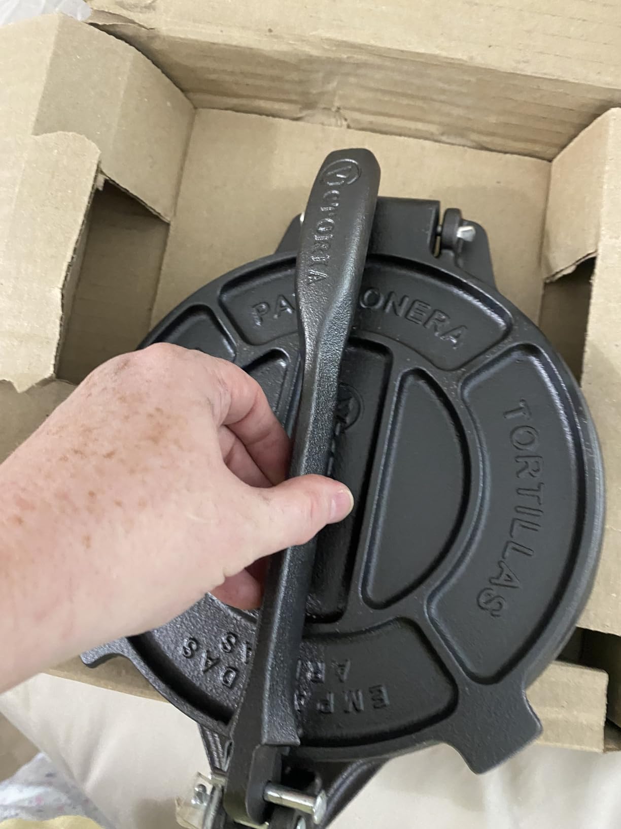 Hefty Tortilla Press! Large size