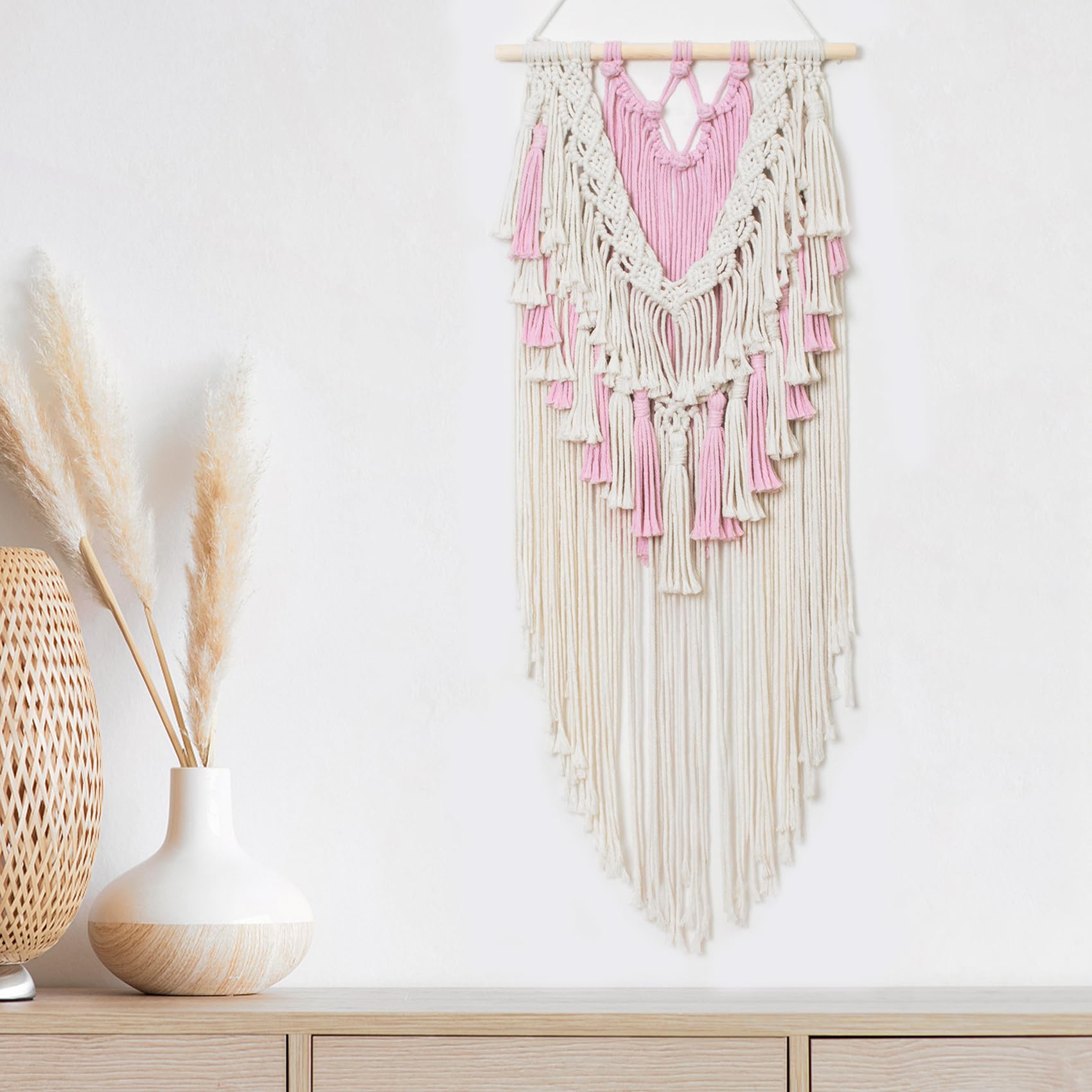 Tapiz de macramé rosa para colgar en la pared, decoración de pared bohemia con borlas rosas y beige, tapiz bohemio para habitación de niñas, habitación de niños, sala de estar, guardería, 3