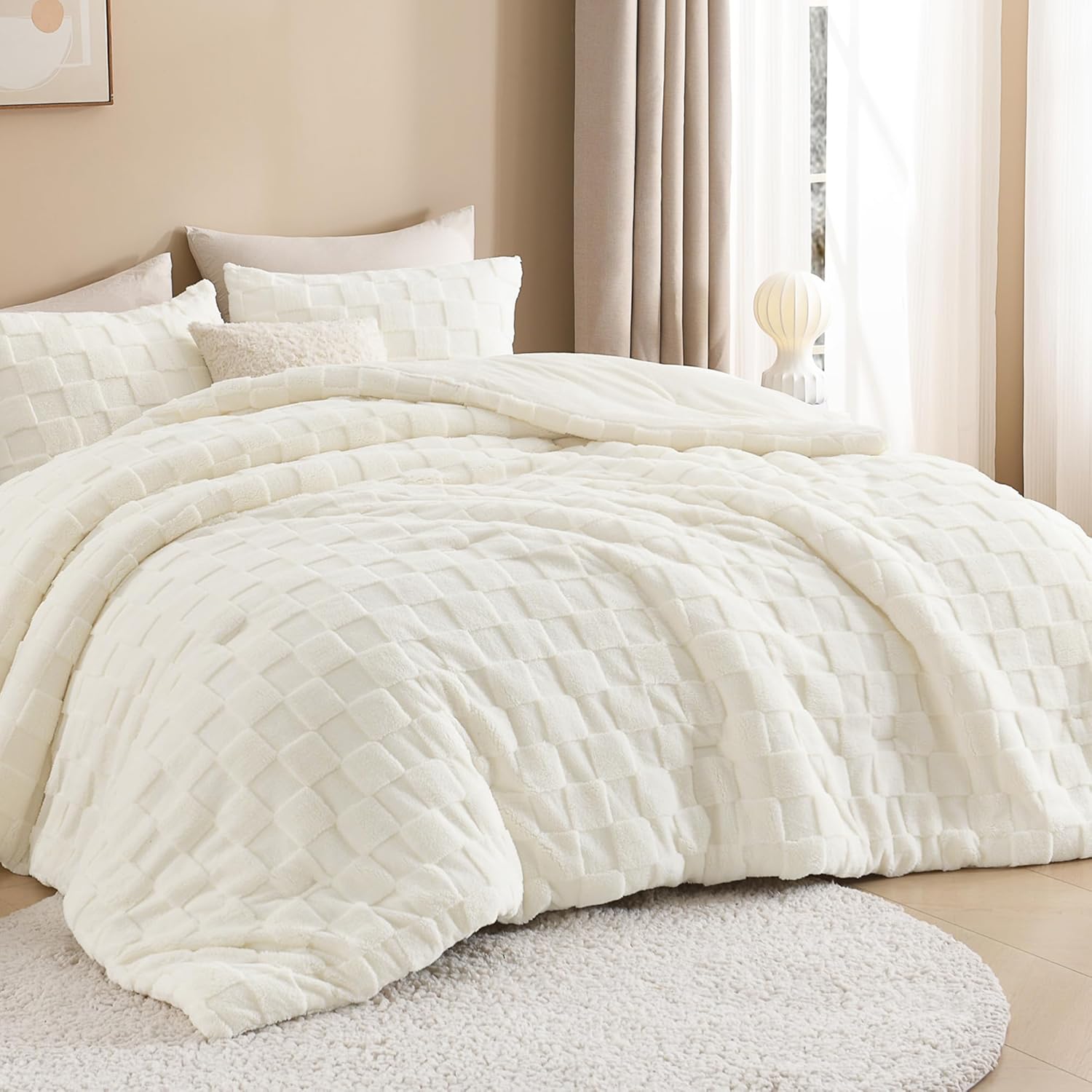 Litanika Fluffy Queen Size Comforter Set Cream White, 3 Pieces Warm Sherpa Fleece Beige Bedding Set,Ivory Jacquard Checkered Plush Fuzzy Bed Set(1 Comforter, 2 Pillowcases)