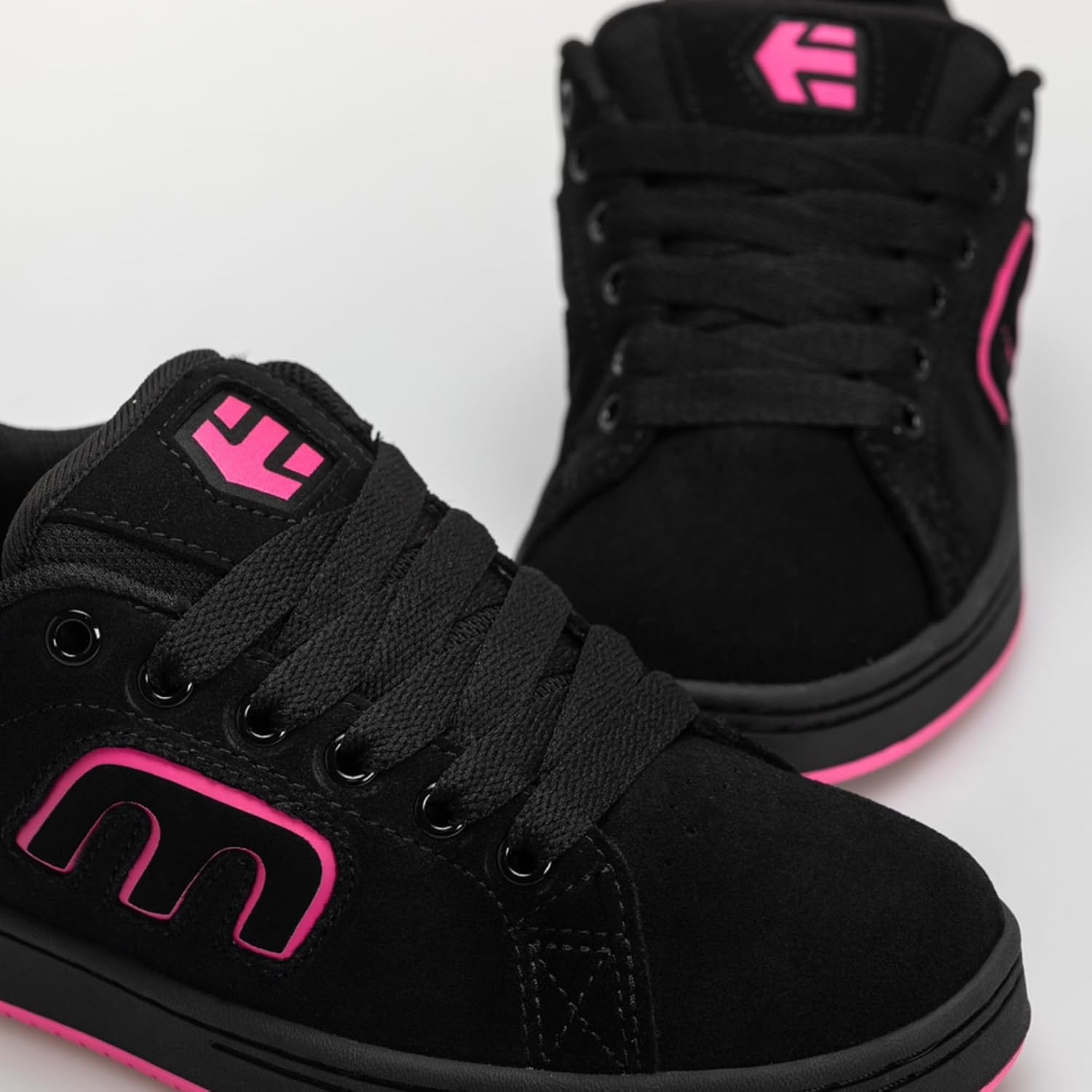 Etnies Callicut – Heritage Skate Style, Puffy Look, 90's Chunky Vibe, Reinforced Cupsole, Cushioned Feel, Everyday Sneakers