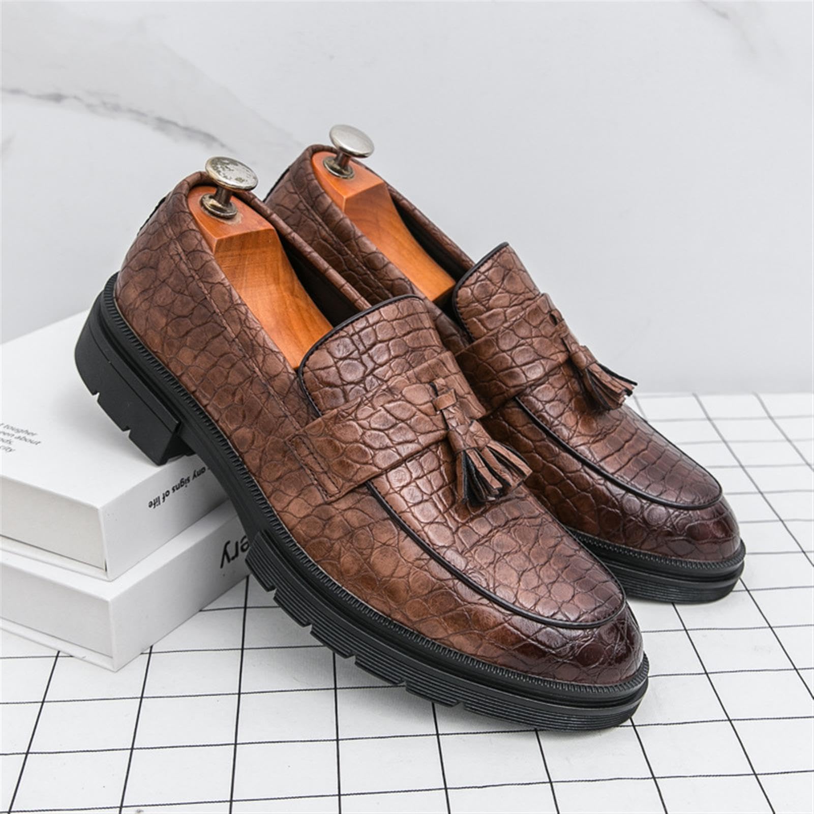Mocasines Hombre Estampado Cocodrilo con Borlas Zapatos Casuales de Cuero Elegantes Antideslizantes para Oficina Negocios Diario