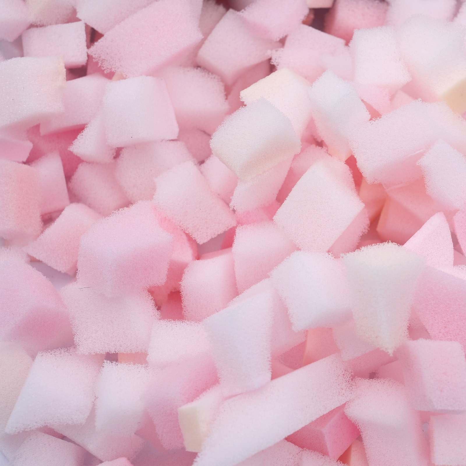 Wypełnienie piankowe 2,5 kg różowe do worków do siedzenia i poduszek, rozdrobniony poliuretanowy materiał wypełniający do tapicerki i majsterkowania, oddychający i elastyczny