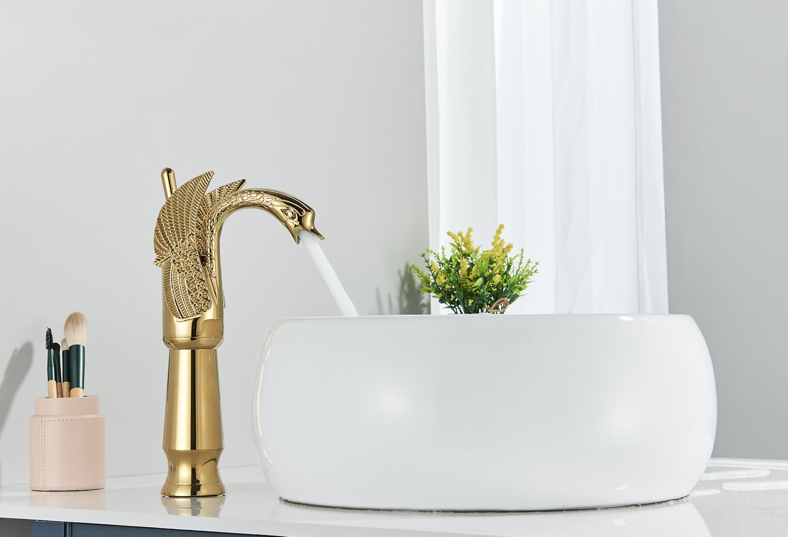 Ari Grifo de lavabo SWAN para lavabo, cuerpo de latón, válvula de cerámica, aireador integrado, montaje de un solo orificio, diseño cisne (dorado, alto)