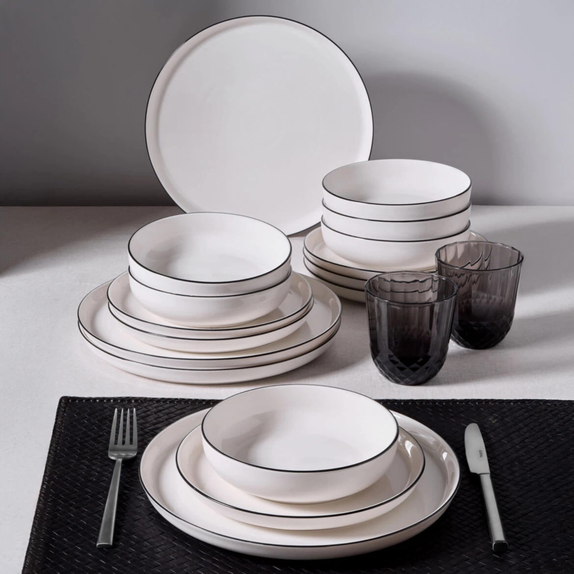 NORDIC SCHILLER Tafelservice, 4 Personen, 12-tlg., Bilbao Series, Bone Porzellan, Geschirr Set Creme mit Schwarzem Rand, Teller Set, Essteller, Dessertteller, Tiefe Teller, Geschirrsets