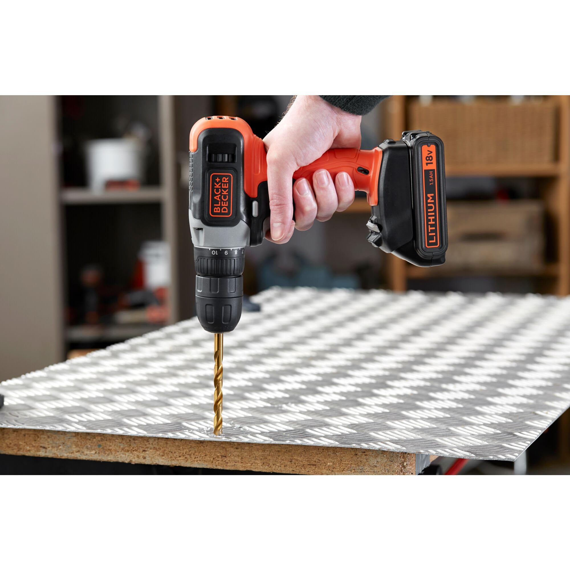BLACK+DECKER BCD001C1-QW wiertarko-wkrętarka 18 V, akumulator litowy 1,5 Ah, ładowarka, sprzęgło 10 pozycji, zmienna prędkość, uchwyt 10 mm, do majsterkowania w domu