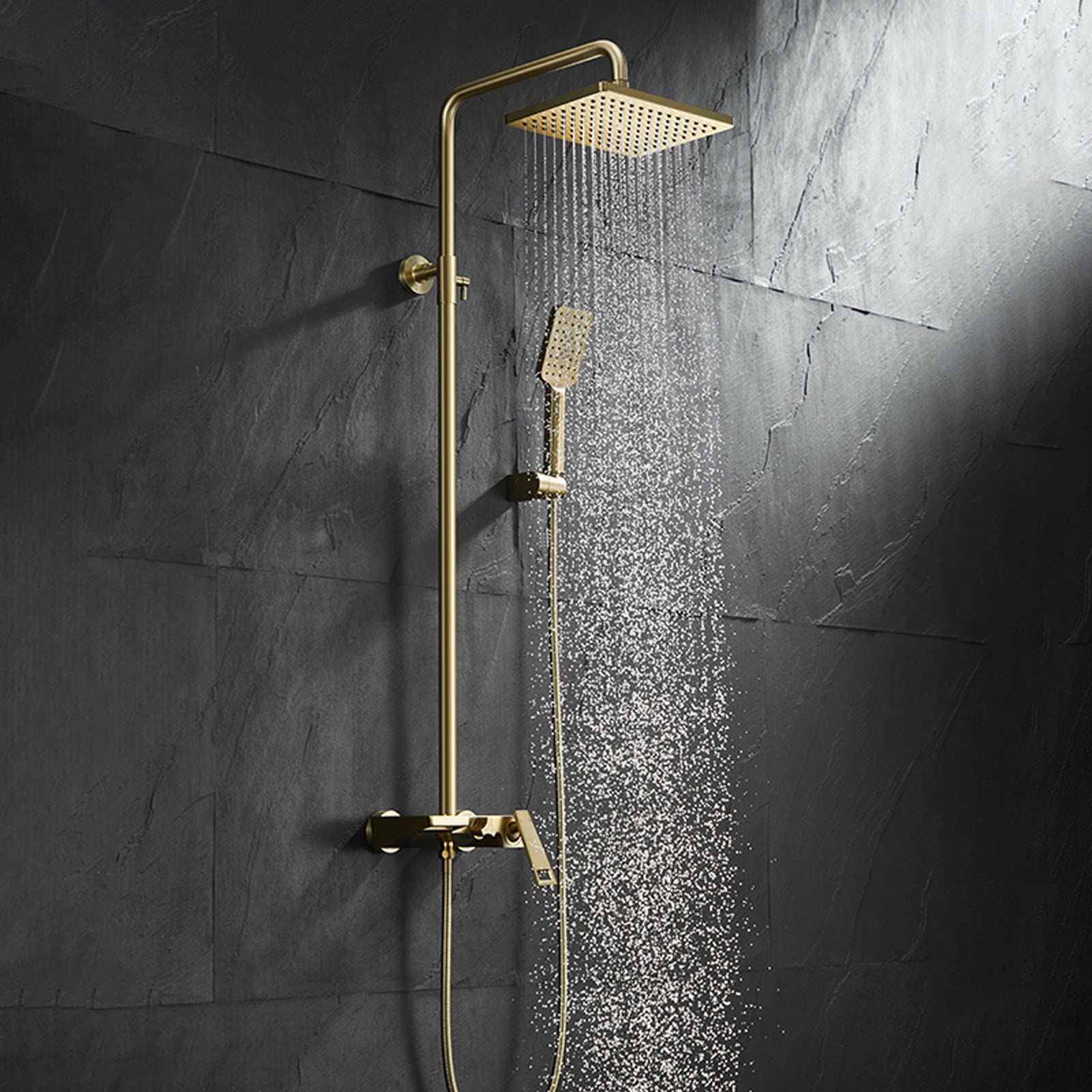 Bec de baignoire et douche murale brossée pour rénover une salle de bain sans travaux lourds