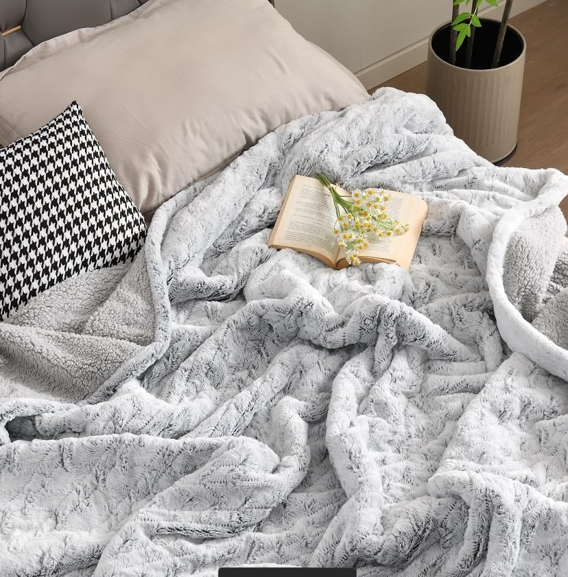 Bearhug Heated Blanket 6 Heat Settings Electric Blanket, 4-Hour Auto Shut-Off, Luxurious Faux Fur & Sherpa Dual-Sided Heated Throw, Machine Washable, 50 x 60 Inches, Gift-Ready Elegant Packaging - Image 8