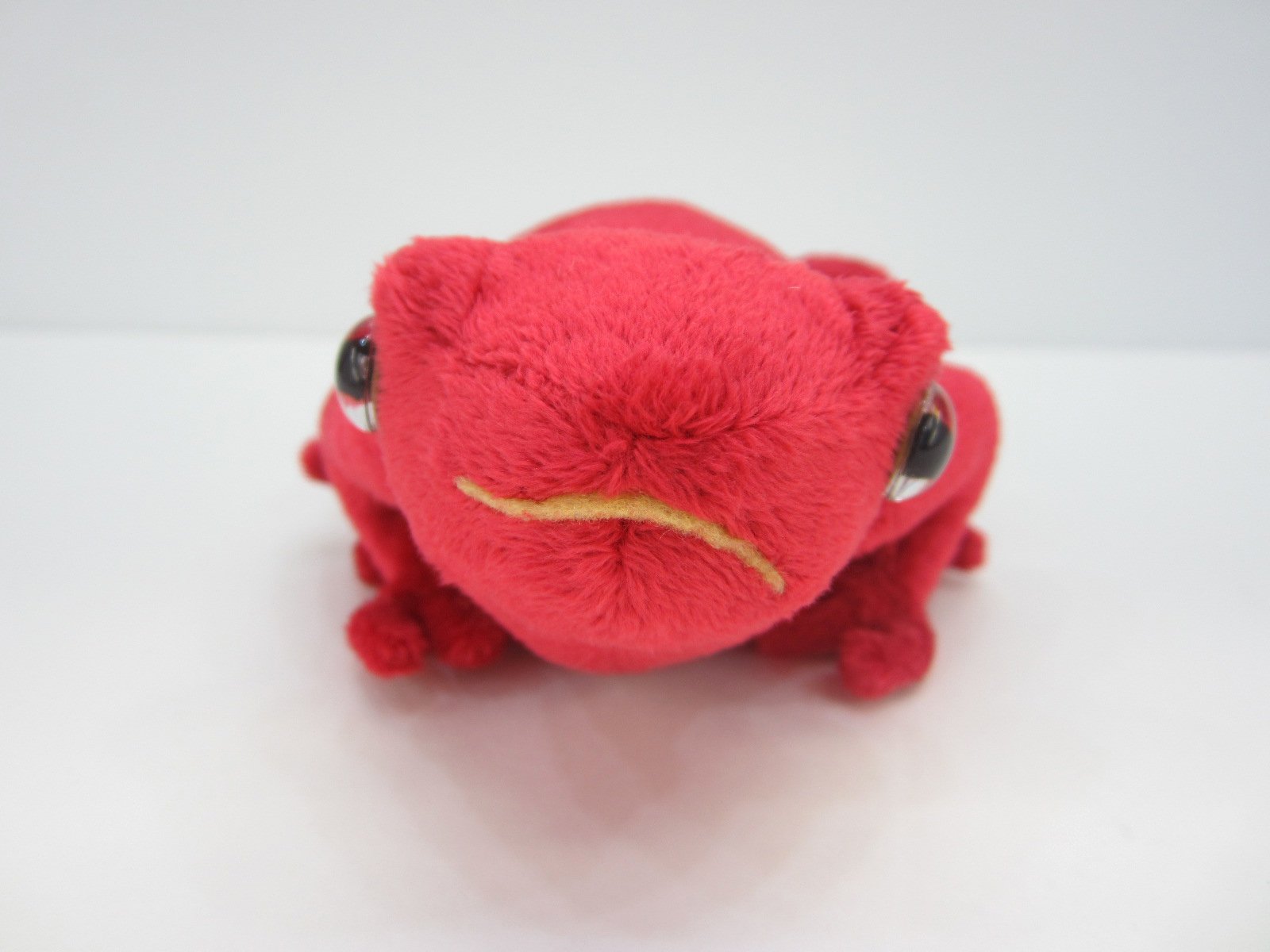 Amazon.co.jp: アンフィビオスのカエル ぬいぐるみ レッド : おもちゃ