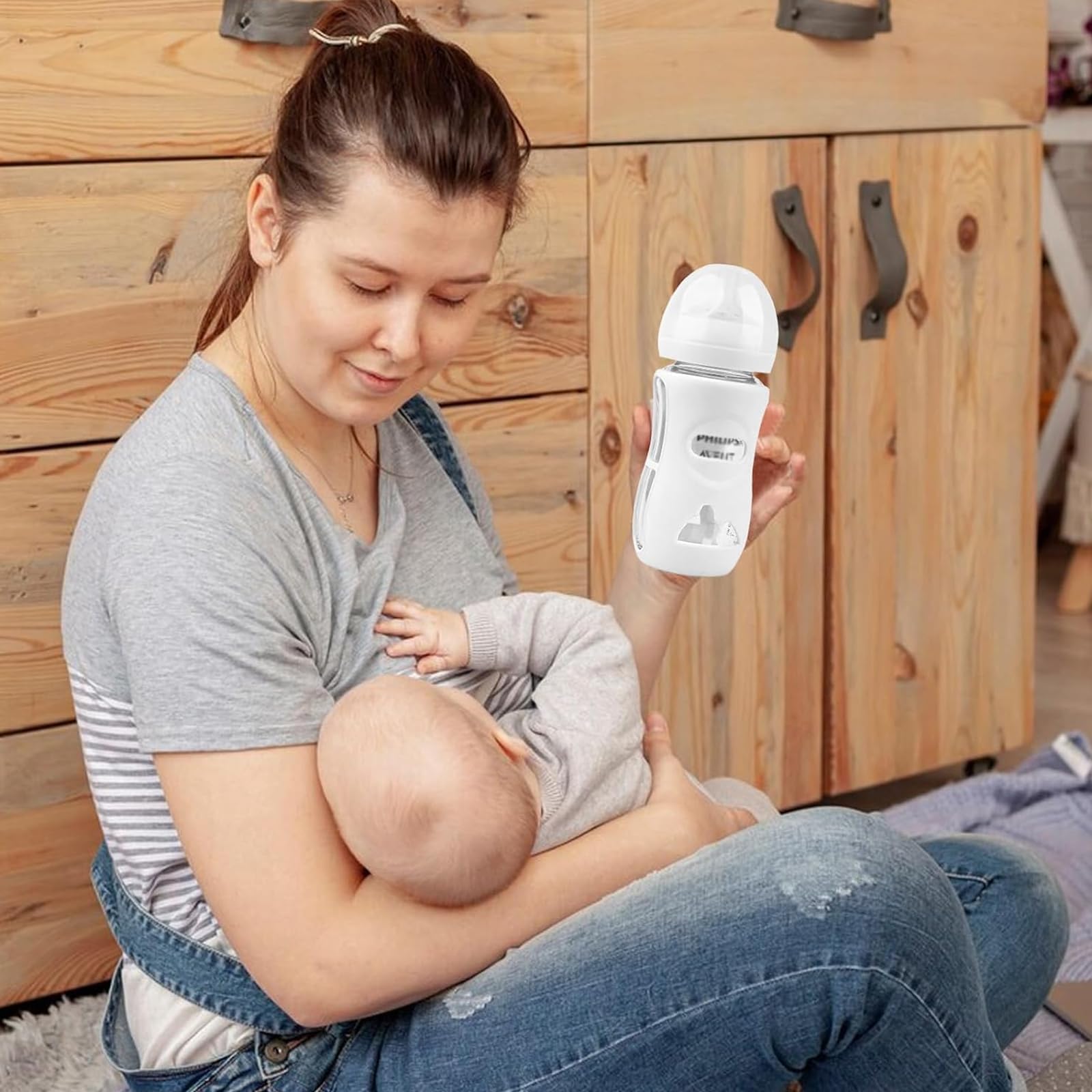 Avent Biberon in Vetro Naturale con Coperchio in Silicone Portabiberon Infrangibile Compatibile con Biberon in Vetro Naturale da 8 Once, Senza BPA, Confezione da 3