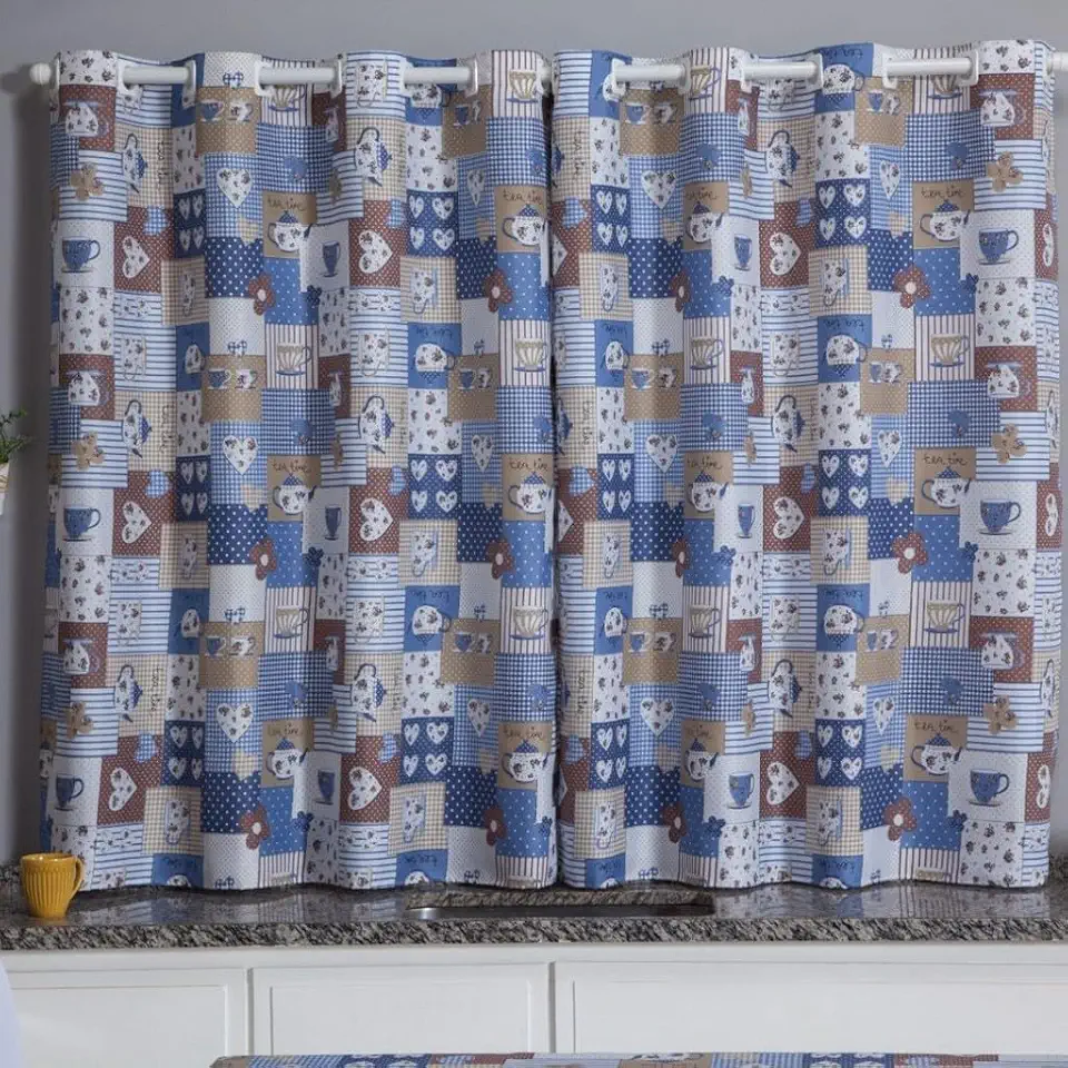 Cortina Cozinha Oxford 2,00x1,40 Estampada Cappuccino Janela Vitrô Ilhós Blackout Blecaute Decorativa Poliéster Varão (Bule Azul)