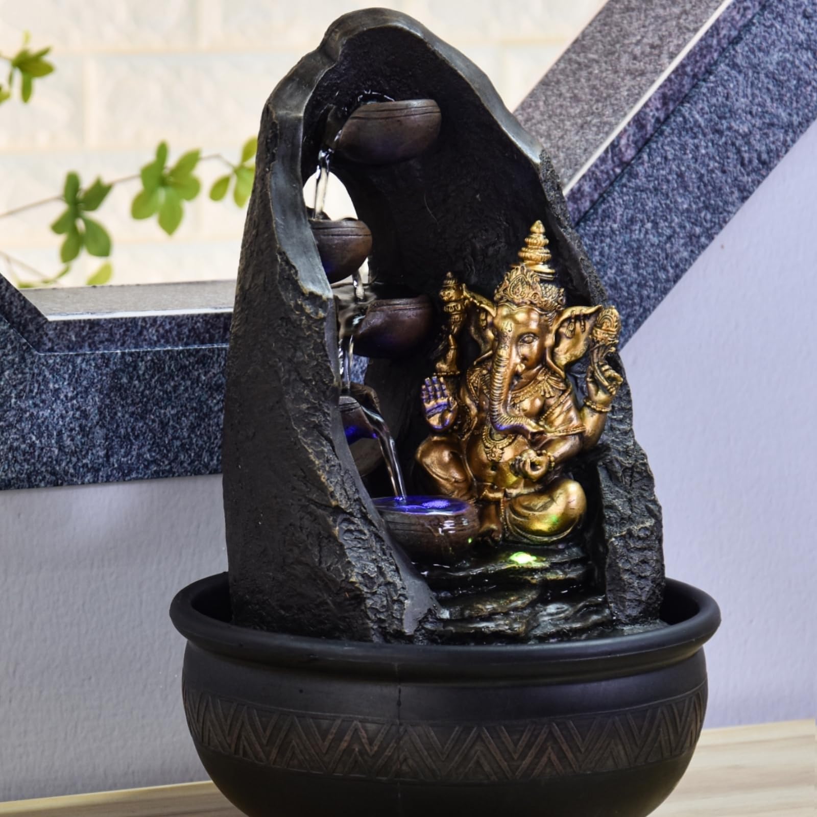 Buddha Ganesh Innenbrunnen mit farbenfrohen LED -Licht - Feng Shui Zen Dekoration - Bed -Träger - H 40 cm - Mystic Zen'light