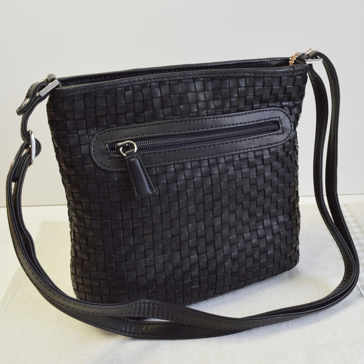 Amazon.co.jp: ポニーメッシュ ショルダーバッグ BLACK(ブラック 