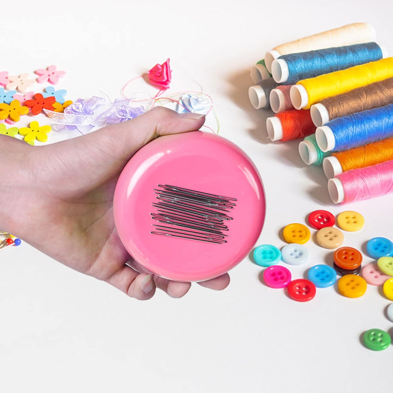 CDIYTOOL 3 Pcs Magnetic Sewing Pincushion, Magnetic Pin Cushion, Sewing Pin Storage Case Round Magnetic Cushion Magnetic Pin Holder Paper Clip Holder for Sewing Needles Push Pins Hair Bobby Pins
