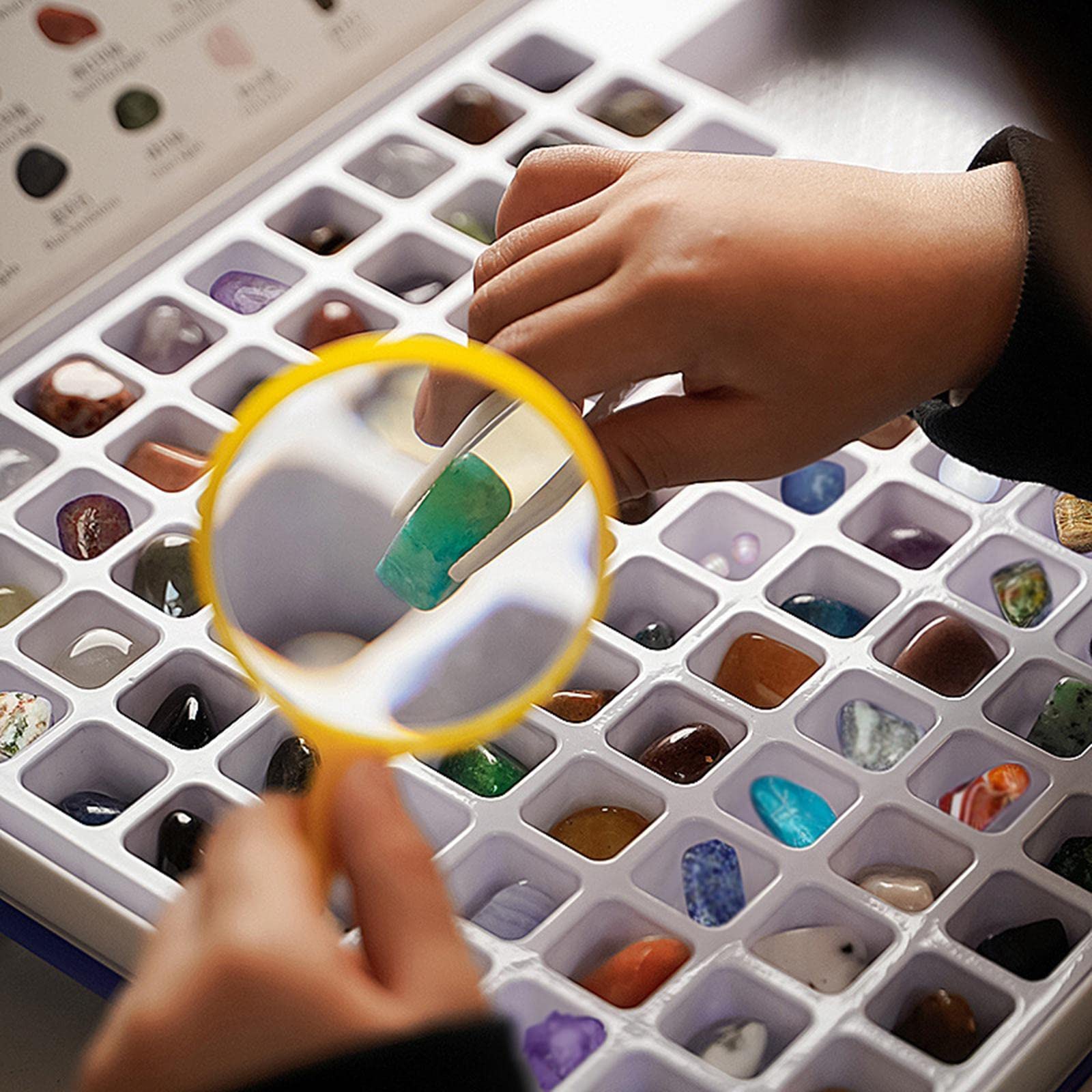Kit de Geología para Niños 100 Piedras Preciosas con Linterna y Lupa - Colección Educativa de Minerales para Aprendizaje