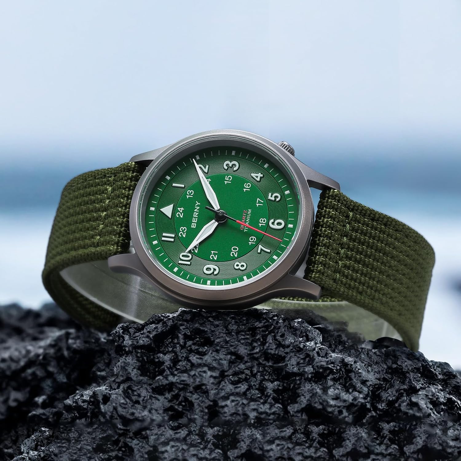 BERNY Titanium Watches for Men Japanese Sweep Second Quartz Movement Men's Field Wrist Watch 5ATM Waterproof Military Wristwatch for Men and Women Luminous Unisex Analog Sport Watches