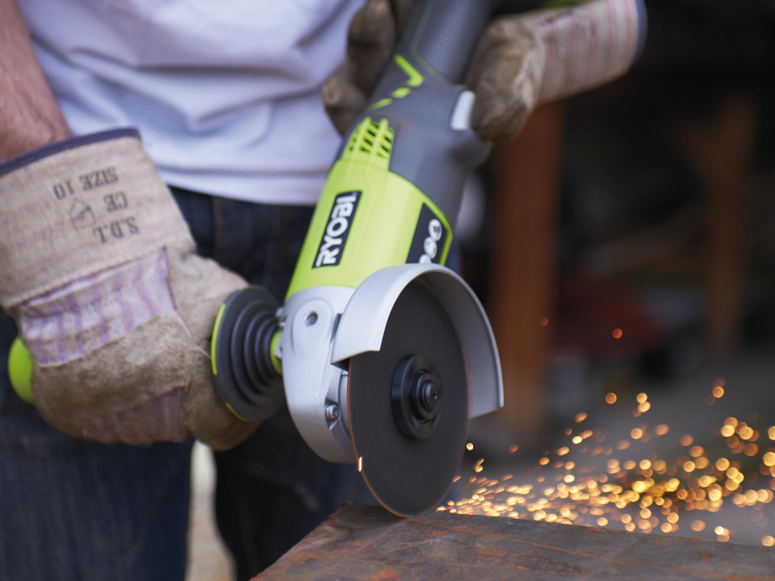 Ryobi Kit Trapano a Percussione e Smerigliatrice 18V ONE+ con 2 Batterie (4.0Ah e 2.0Ah), Caricatore, Avvitatore 50 Nm con Mandrino in Metallo, Flex con Disco 115 mm, Borsone, R18PDAG-242S